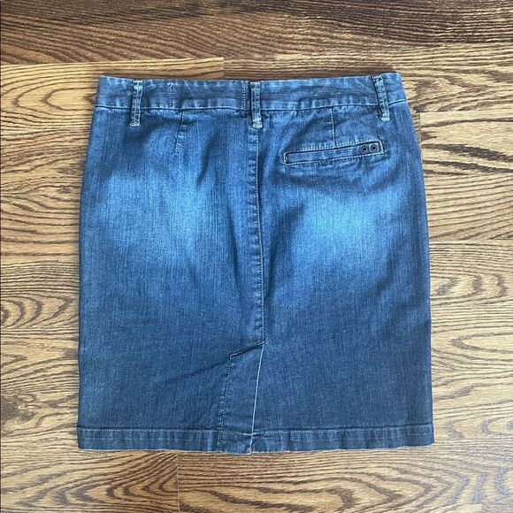 Denim Jean Mini Skirt Medium Wash Size 4 Stretch - Picture 6 of 8